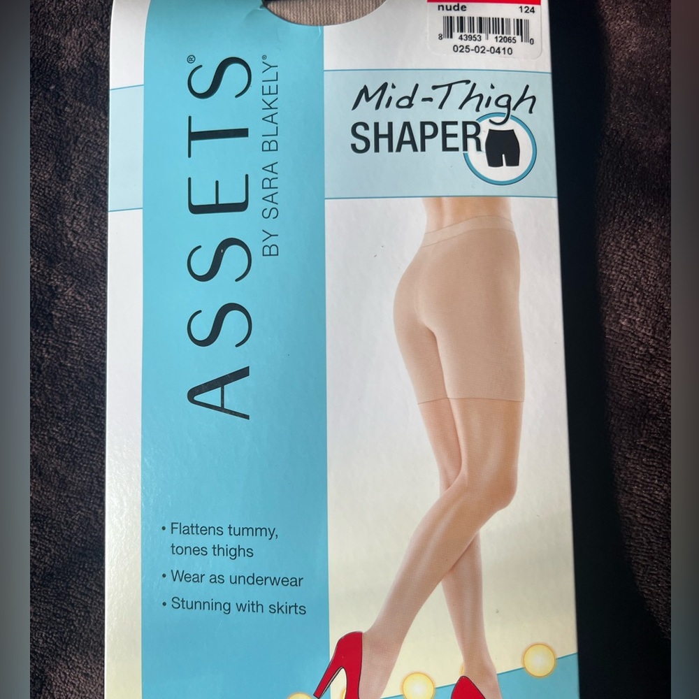 ASSETS by Sara Blakely Mid-Thigh Shaper in Nude